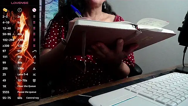 Whisperingfire online show from June 12, 8:08 pm