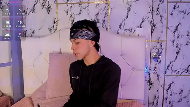 Snapshot of Prince_Apolo chatting on February 25, 3:32 pm Prince Apolo online show from February 25, 3:32 pm