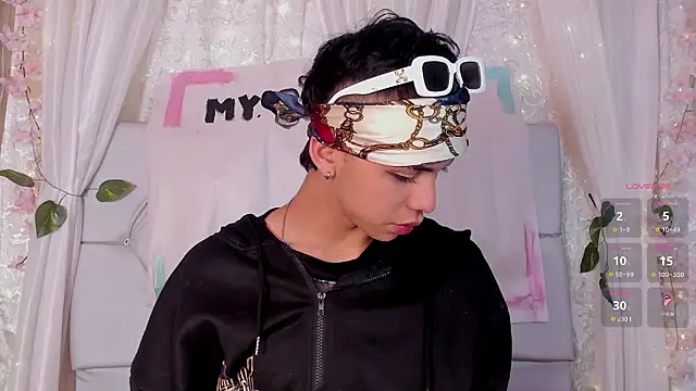 Snapshot of Prince_Apolo chatting on March 3, 7:31 pm Prince Apolo online show from March 3, 7:31 pm