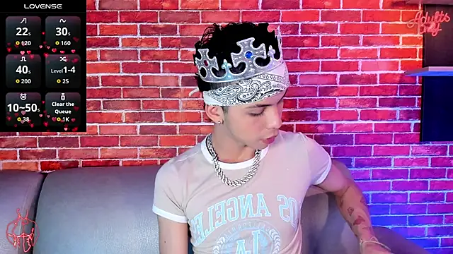 Snapshot of Prince_Apolo chatting on March 17, 8:34 pm Prince Apolo online show from March 17, 8:34 pm