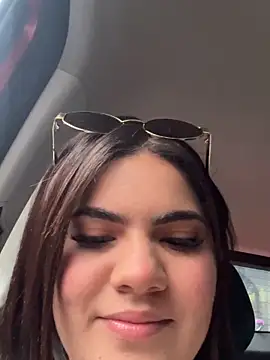 Snapshot of valenhill chatting on December 1, 2:11 pm valenhill online show from December 1, 2:11 pm