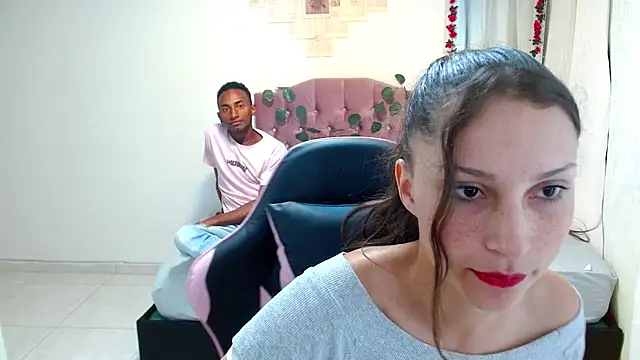 Snapshot of scarlet160920 chatting on November 30, 3:05 pm scarlet160920 online show from November 30, 3:05 pm