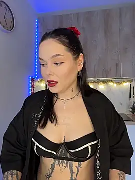 Snapshot of EvaNoirrr chatting on December 5, 7:06 am EvaNoirrr online show from December 5, 7:06 am