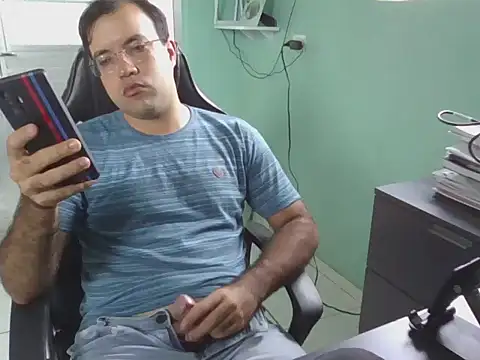 Snapshot of Silvakkfitk chatting on February 21, 10:27 am Silvakkfitk online show from February 21, 10:27 am