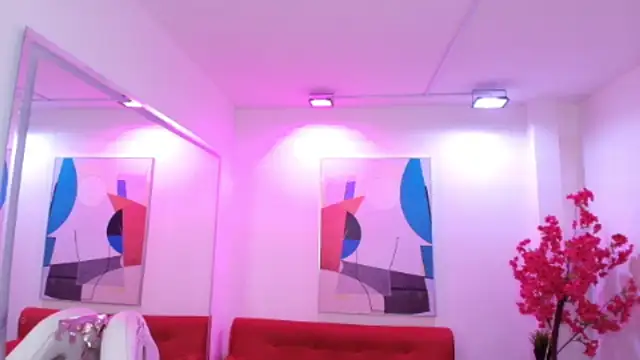 Snapshot of Bunnie_t18 chatting on December 17, 1:06 pm Bunnie t18 online show from December 17, 1:06 pm