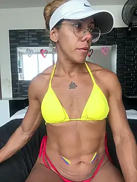 sexymusclegoddess online show from July 3, 2:01 pm