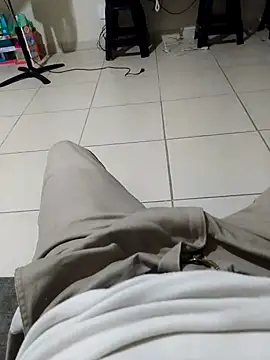 cristian112090 online show from September 27, 3:33 am