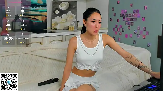 Snapshot of Vonen_Ray chatting on June 6, 10:09 am Vonen Ray online show from June 6, 10:09 am