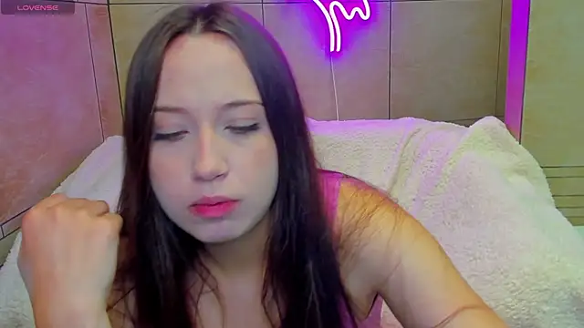 Snapshot of Carolina-sky chatting on July 16, 1:33 am Carolina-sky online show from July 16, 1:33 am