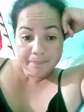 Snapshot of Hottie_lauren05 chatting on December 14, 3:23 am Hottie lauren05 online show from December 14, 3:23 am