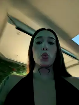 Snapshot of Annavyx chatting on November 27, 8:22 pm Annavyx online show from November 27, 8:22 pm