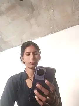 Snapshot of SassyDiy chatting on March 22, 3:32 am SassyDiy online show from March 22, 3:32 am