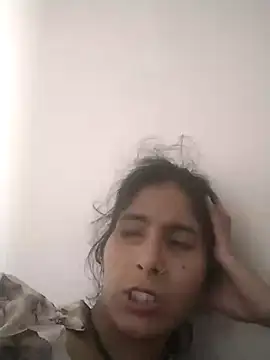 Snapshot of SassyDiy chatting on March 22, 3:37 pm SassyDiy online show from March 22, 3:37 pm