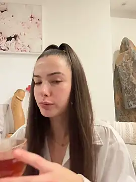 Snapshot of Sugarbellax chatting on December 4, 5:43 pm Sugarbellax online show from December 4, 5:43 pm