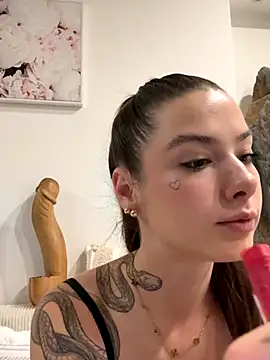 Snapshot of Sugarbellax chatting on December 15, 5:50 pm Sugarbellax online show from December 15, 5:50 pm