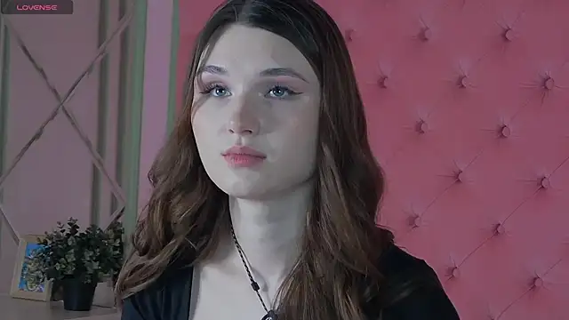 Snapshot of CrystalBrooks chatting on December 13, 7:53 pm CrystalBrooks online show from December 13, 7:53 pm