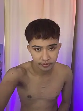 asiantwink0000 online show from February 24, 5:49 am