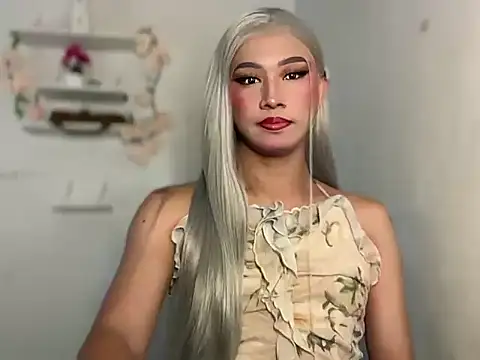 asiantwink0000 online show from June 10, 12:00 am