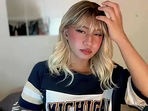 asiantwink0000 online show from July 23, 5:44 pm