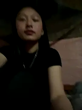 Mayli2x online show from December 4, 7:28 am