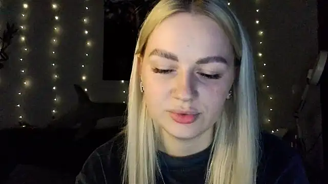 Whitehex666 online show from December 4, 4:38 pm