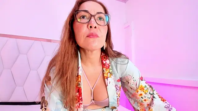 AnnaJaimes online show from July 20, 12:25 am