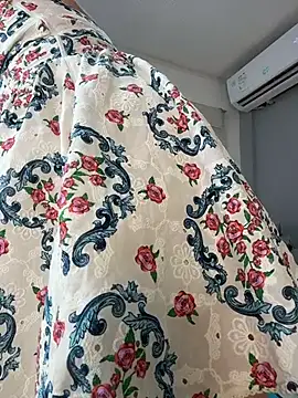 AnnaJaimes online show from July 25, 8:28 pm