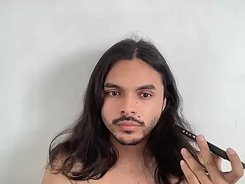 Snapshot of Lukathin chatting on November 29, 5:38 pm Lukathin online show from November 29, 5:38 pm