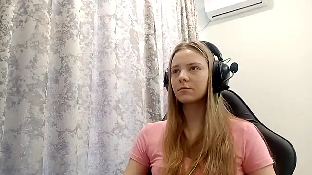 CrackShirker online show from December 18, 6:19 am