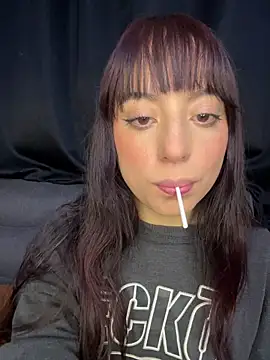Mia fiire online show from June 10, 3:18 am