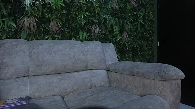 ObsidianOrchid online show from December 4, 12:03 pm