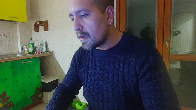 Snapshot of AMIRDIB2025 chatting on December 15, 3:11 am AMIRDIB2025 online show from December 15, 3:11 am