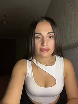 Snapshot of MonikaSi chatting on January 10, 7:59 pm MonikaSi online show from January 10, 7:59 pm