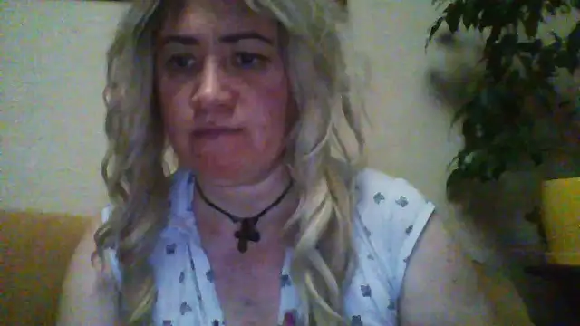 ClaireShannon online show from January 8, 5:48 pm