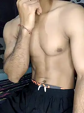 Snapshot of Fitboy07 chatting on April 3, 8:51 pm Fitboy07 online show from April 3, 8:51 pm