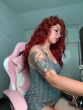 PrettyChloe  online show from March 4, 7:42 pm