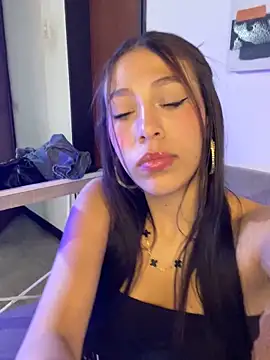 Snapshot of MiaScott_Pink chatting on December 14, 8:02 pm MiaScott Pink online show from December 14, 8:02 pm