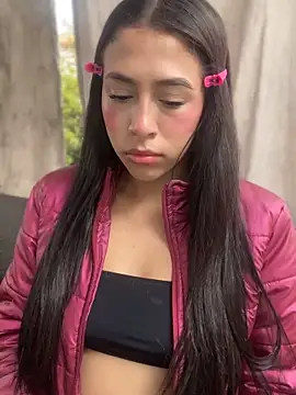 MiaScott Pink online show from February 6, 8:01 pm