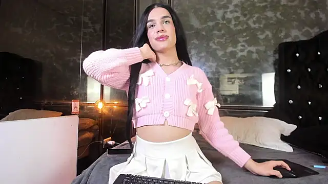 Snapshot of Princess_Valeryy chatting on December 5, 4:10 am Princess Valeryy online show from December 5, 4:10 am