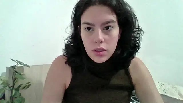 Snapshot of YourHunter_ chatting on January 7, 1:30 am YourHunter online show from January 7, 1:30 am