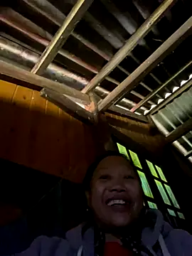 Snapshot of LeoPet2x chatting on November 29, 2:03 am LeoPet2x online show from November 29, 2:03 am