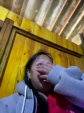 Snapshot of LeoPet2x chatting on November 30, 2:15 am LeoPet2x online show from November 30, 2:15 am