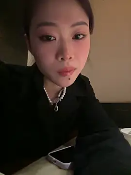 Snapshot of youyou-baby999 chatting on March 4, 6:08 am youyou-baby999 online show from March 4, 6:08 am