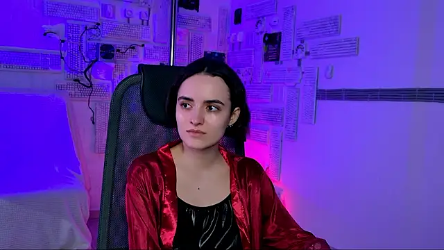 KateWillows online show from March 15, 4:29 am