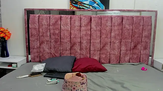 Snapshot of lucy_78_sweet chatting on March 13, 11:50 am lucy 78 sweet online show from March 13, 11:50 am