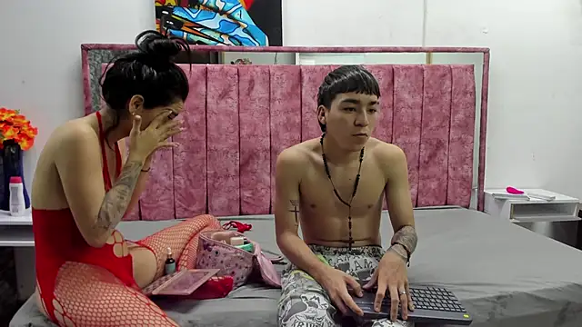 Snapshot of lucy_78_sweet chatting on March 27, 11:43 am lucy 78 sweet online show from March 27, 11:43 am