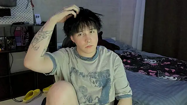 miya meow miku online show from December 5, 5:31 pm