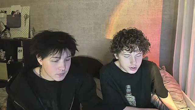 miya meow miku online show from January 18, 7:17 pm