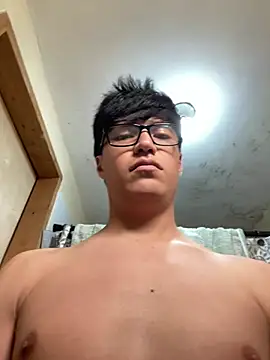 Victor01511 online show from April 2, 9:56 pm