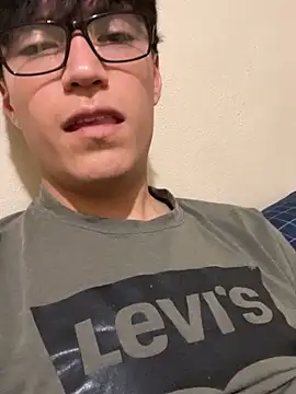 Victor01511 online show from April 4, 6:33 am